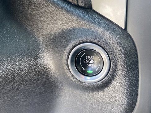 Used 2021 Chevrolet Silverado 1500 RST w/ Bed Protection Package image 16