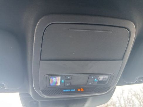 Used 2020 Ford Explorer XLT w/ Equipment Group 202A image 33