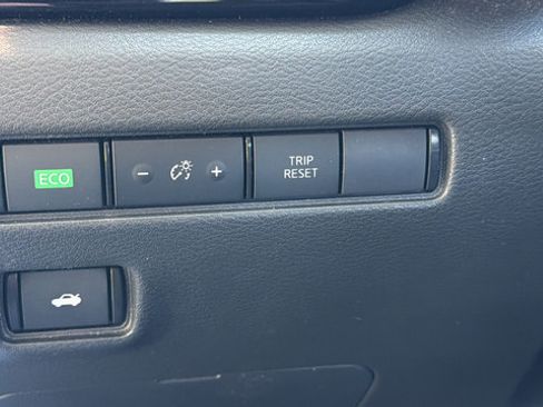 Used 2024 Nissan Sentra SV w/ All-Weather Package FWD image 18