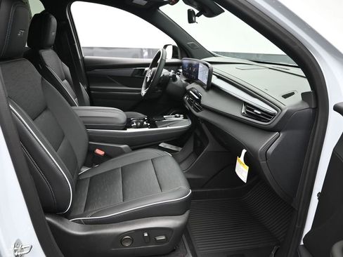 New 2026 Buick Enclave Sport Touring w/ Super Cruise Package image 9