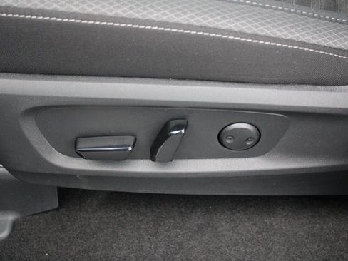 New 2025 Nissan Pathfinder SV image 7