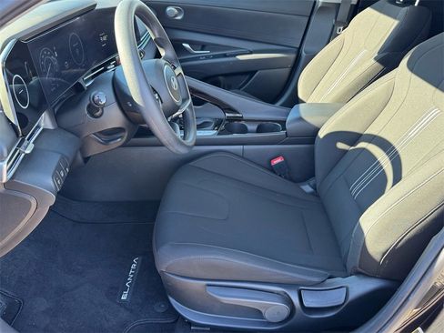 Used 2024 Hyundai Elantra Blue image 11