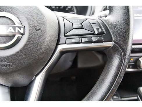 Used 2023 Nissan Kicks SV w/ Interior Electronics Package FWD image 16
