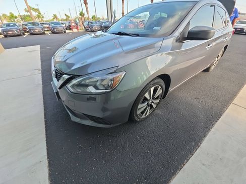 Used 2019 Nissan Sentra SV w/ Special Edition Package FWD image 1