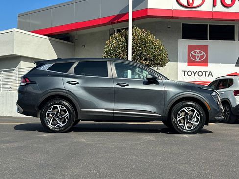 Used 2025 Kia Sportage LX AWD/4WD image 6