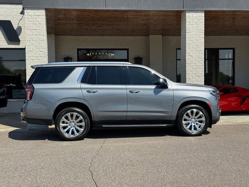 Used 2021 Chevrolet Tahoe Premier w/ Premium Package RWD image 14