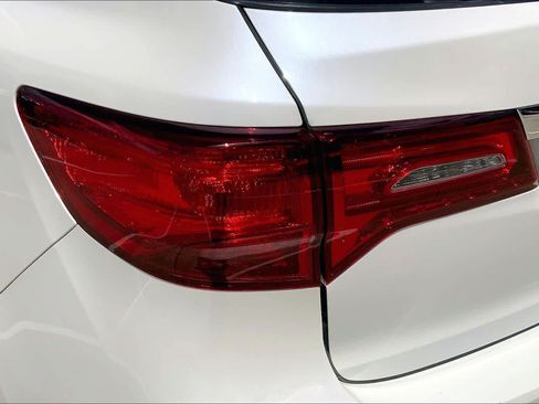 Used 2017 Acura MDX FWD w/ Advance Package image 29