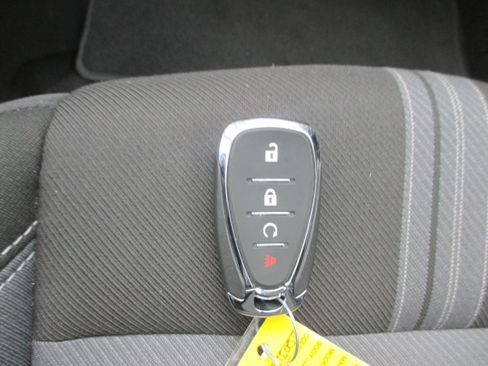 Used 2025 Chevrolet Blazer LT AWD/4WD image 24