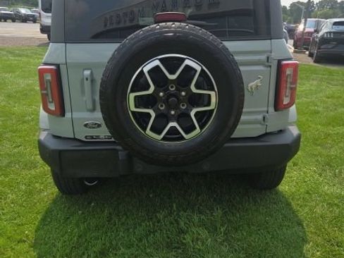 Used 2024 Ford Bronco Outer Banks AWD/4WD image 6