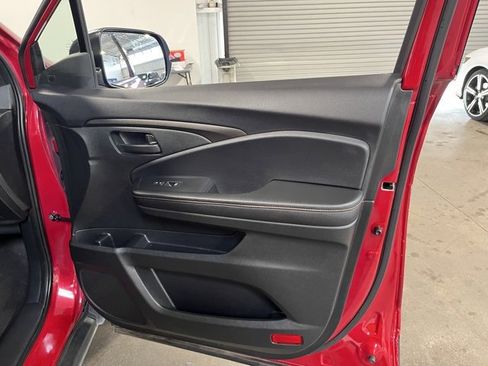 Used 2024 Honda Passport TrailSport image 12