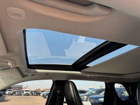 Used 2021 Jeep Cherokee Limited image 15