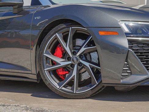 Used 2021 Audi R8 V10 w/ Premium Package image 3