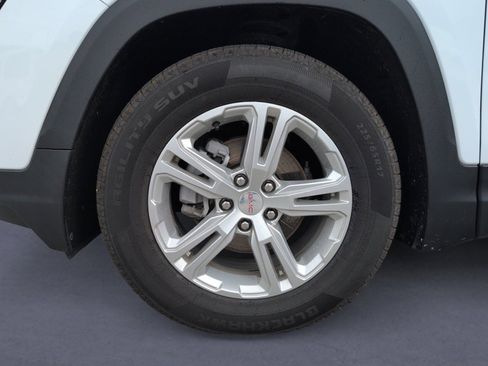 Used 2024 GMC Terrain SLE FWD image 29