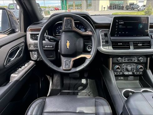 Used 2024 Chevrolet Tahoe High Country AWD/4WD image 5