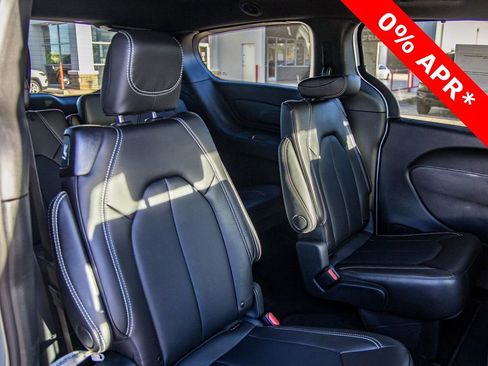 New 2026 Chrysler Pacifica Select w/ S Appearance Package image 22