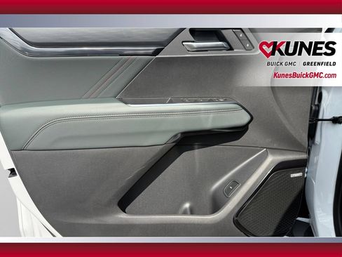 New 2026 GMC Acadia AT4 w/ Luxury Package AWD/4WD image 18