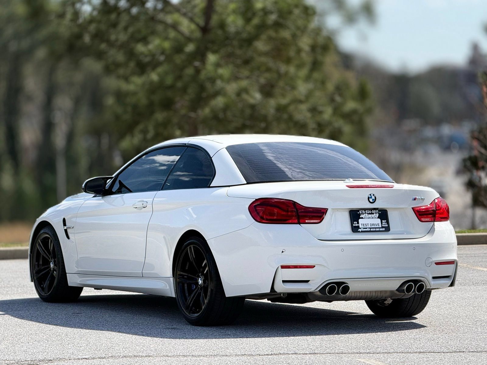 Used 2019 BMW M4 Convertible RWD image 9