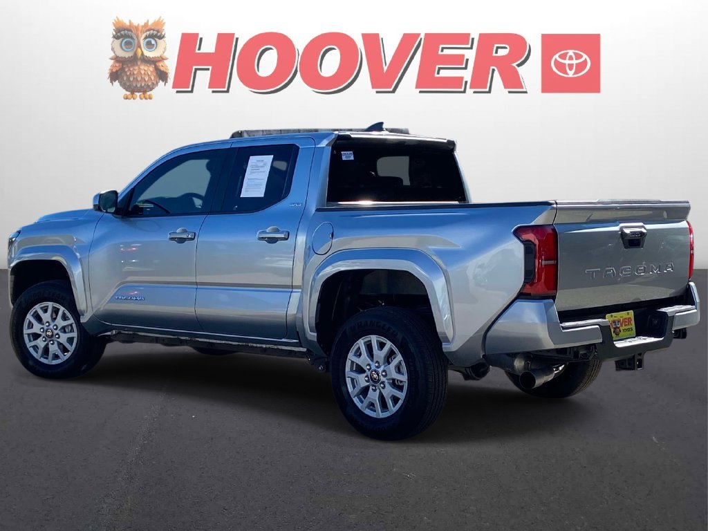 Used 2025 Toyota Tacoma SR5 RWD image 7