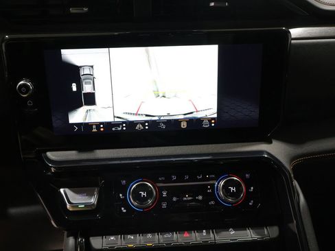 Used 2024 GMC Sierra 1500 AT4 w/ Technology Package AWD/4WD image 25