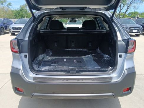 Used 2025 Subaru Outback Onyx Edition AWD/4WD image 23