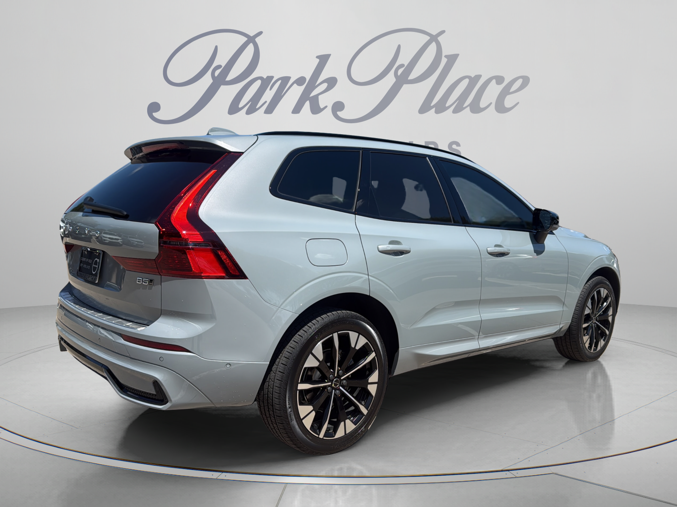 Used 2026 Volvo XC60 B5 Plus w/ Protection Package Premier AWD/4WD image 6