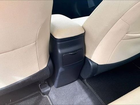 Used 2017 Toyota Corolla LE FWD image 10