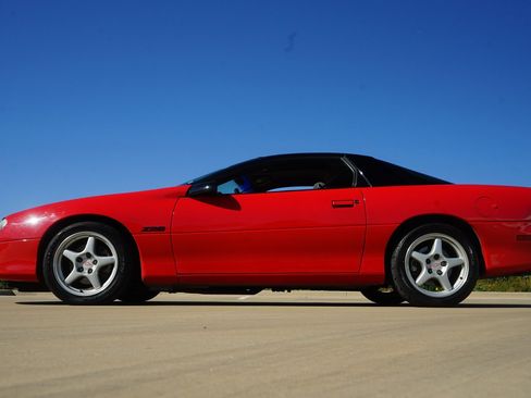 Used 1999 Chevrolet Camaro Z28 w/ Performance Pkg image 7