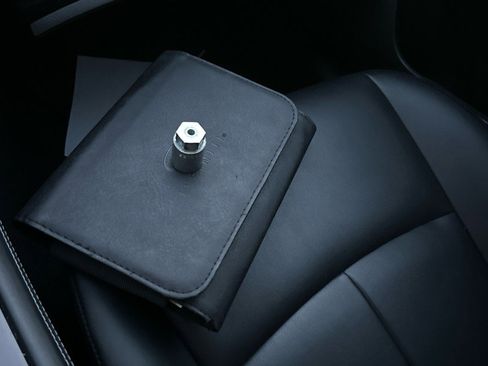 Used 2019 INFINITI Q50 Luxe w/ Essential Package (3.0T Luxe) image 33