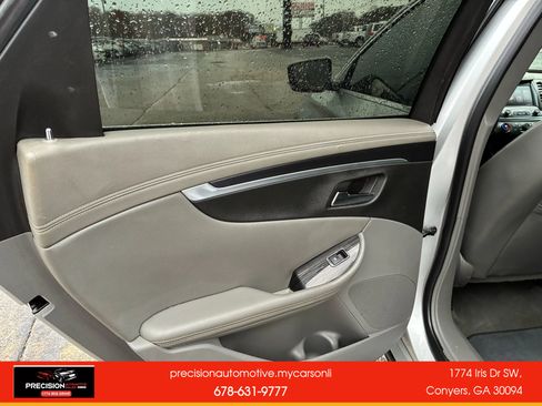 Used 2017 Chevrolet Impala LT image 18