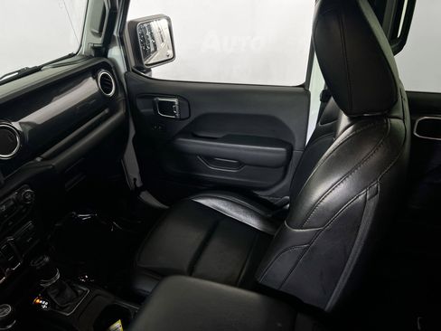 Used 2022 Jeep Wrangler Unlimited Sahara image 23