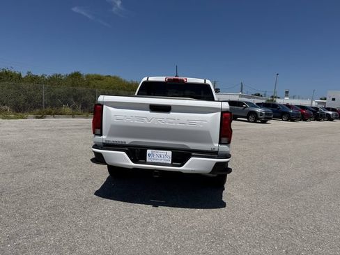 Used 2023 Chevrolet Colorado LT w/ LT Convenience Package II AWD/4WD image 6