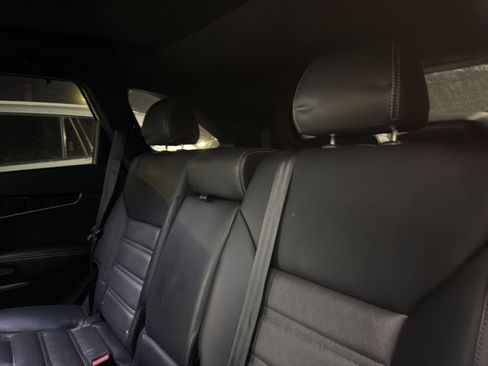 Used 2017 Kia Sorento SX image 10