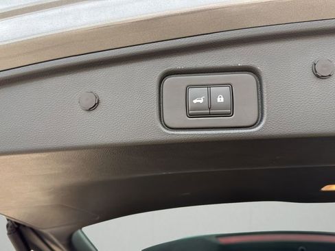 Used 2025 Nissan Pathfinder Platinum image 20