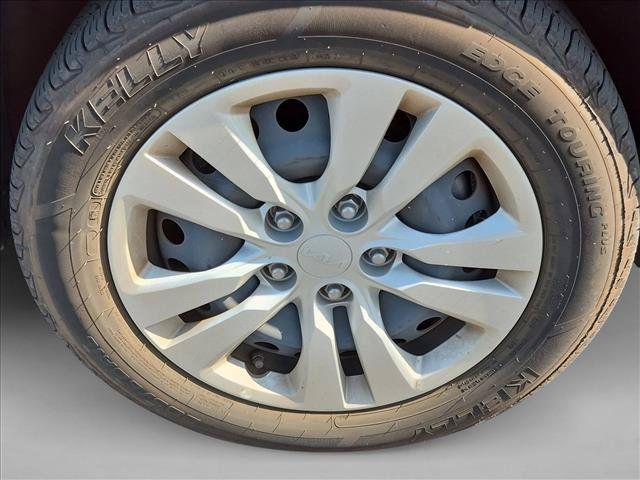 Used 2023 Kia Soul LX FWD image 16