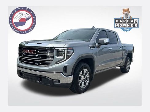 Used 2025 GMC Sierra 1500 SLT AWD/4WD image 1