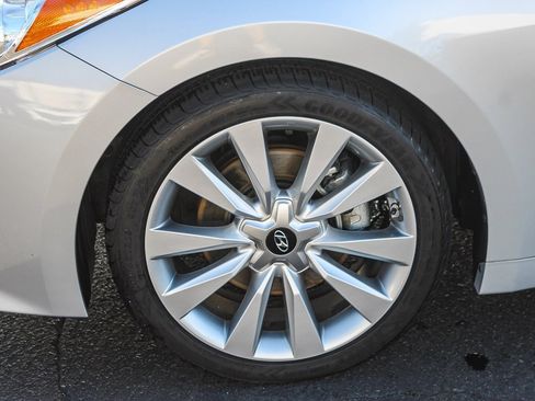 Used 2017 Hyundai Azera Limited image 7