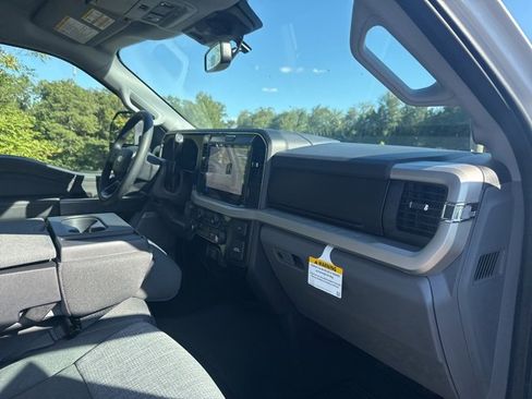 New 2026 Ford F250 XLT w/ XLT Premium Package image 44