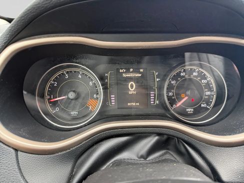 Used 2014 Jeep Cherokee Sport FWD image 16