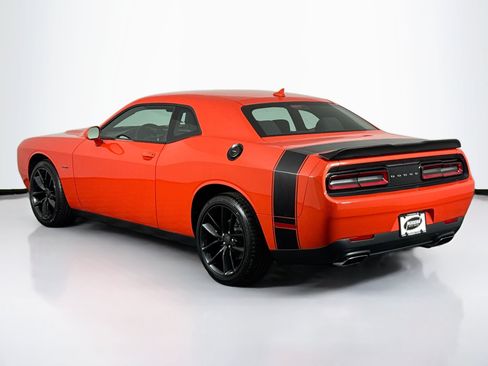 Used 2017 Dodge Challenger R/T w/ Sound Group RWD image 9