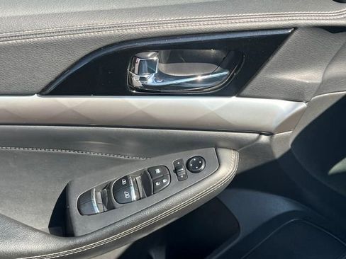 Used 2023 Nissan Maxima SV w/ Floor Mat Group image 18