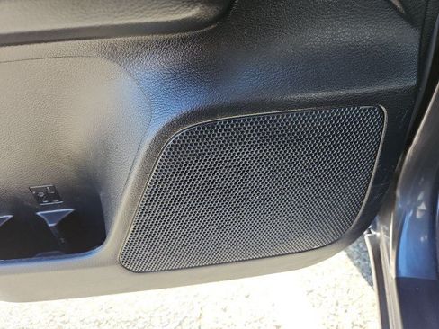 Used 2019 Toyota Tacoma SR5 RWD image 22