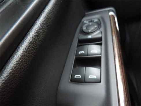 Used 2021 GMC Sierra 1500 Elevation image 23