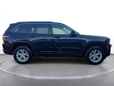 Certified 2023 Jeep Grand Cherokee Limited AWD/4WD image 4