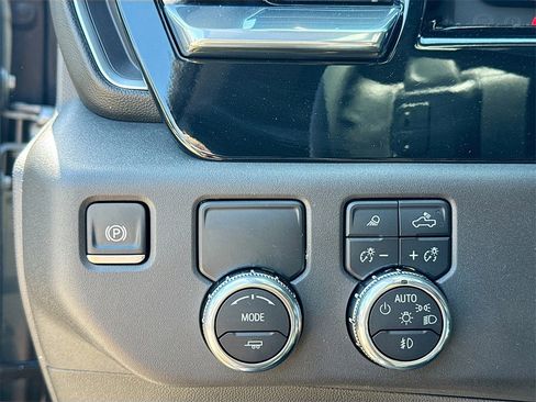Used 2025 GMC Sierra 1500 Elevation w/ Elevation Premium Package image 21
