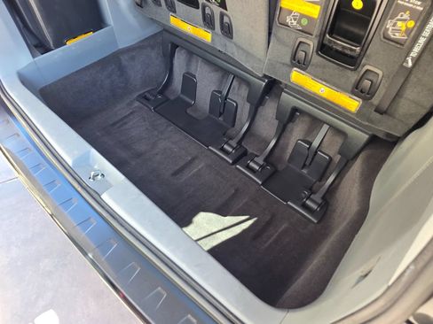 Used 2014 Toyota Sienna SE w/ SE Premium Package w/Entune FWD image 20