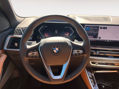 Used 2026 BMW X5 xDrive40i w/ Climate Comfort Package image 12