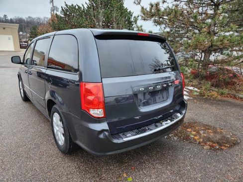 Used 2017 Dodge Grand Caravan SE image 8