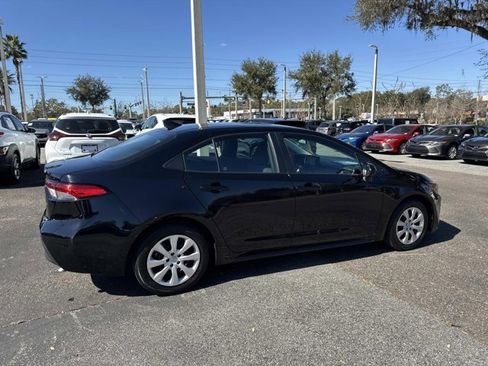 Used 2024 Toyota Corolla LE image 2