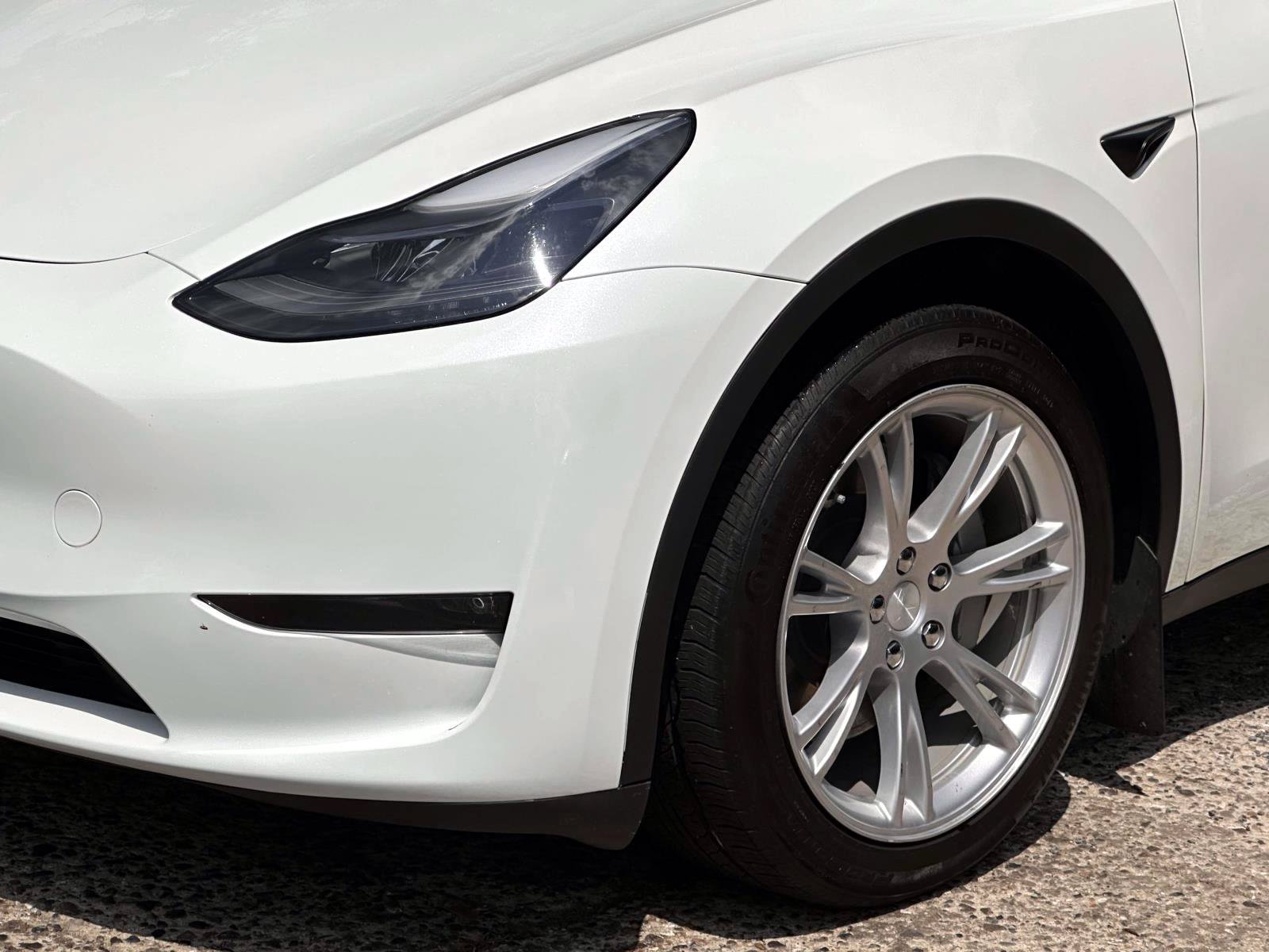 Used 2024 Tesla Model Y Long Range AWD/4WD image 10