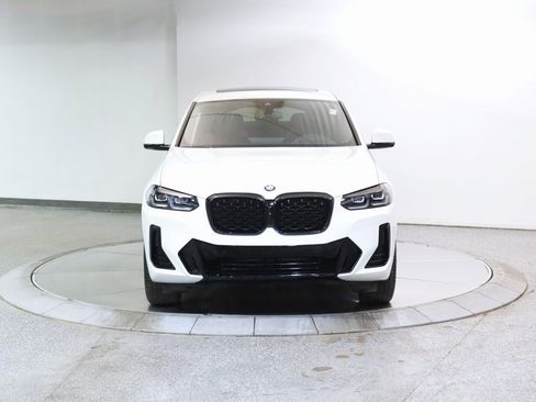 Used 2024 BMW X4 xDrive30i w/ Premium Package image 2